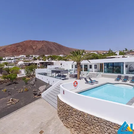 Vila 236 - Casa Yasmine By Now Ltd