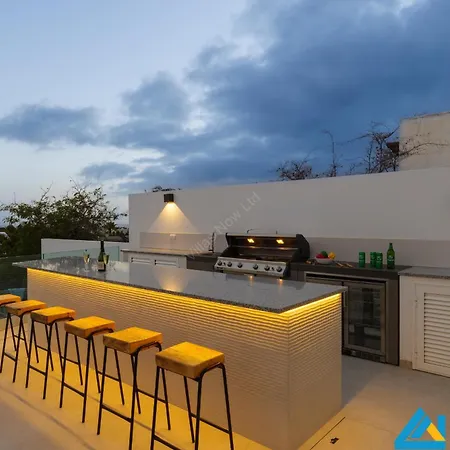 236 - Casa Yasmine By Now Ltd *