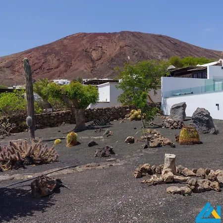 236 - Casa Yasmine By Now Ltd Villa Playa Blanca (Lanzarote)